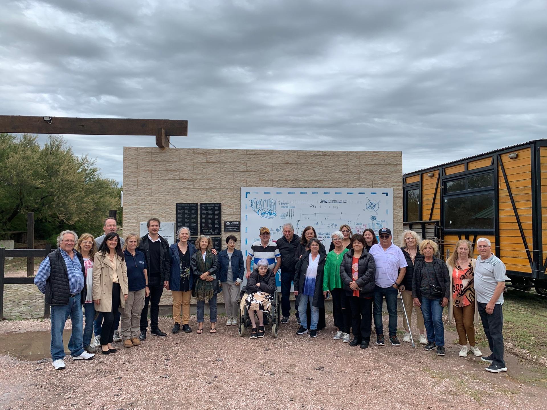 Descubrimiento de Piedra con Apellidos